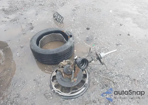 2016 Ford Escape Titanium z USA, uszkodzony, nr VIN 1FMCU0J94GUA20958